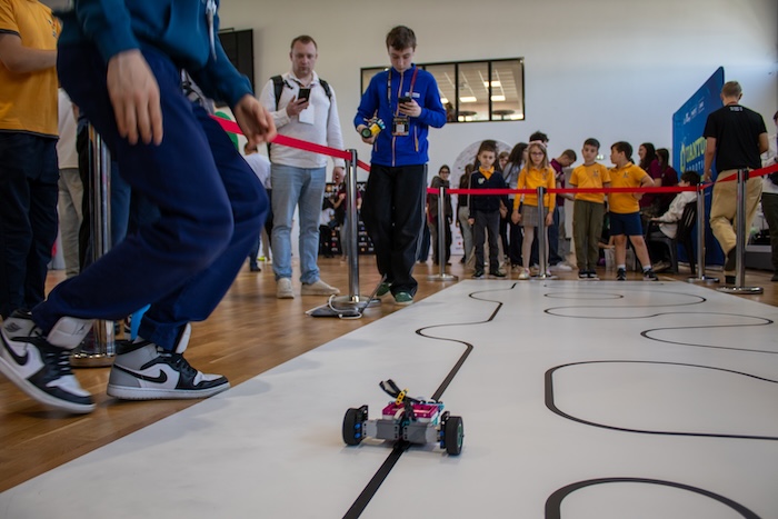 Line Follower Robot for Juniors competition in action