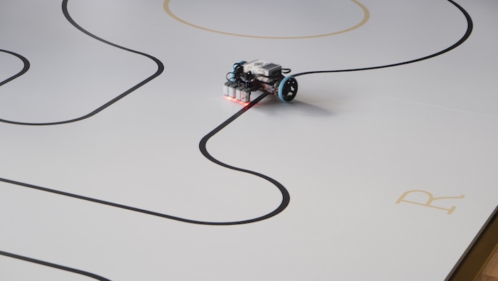 Line Follower Robot for Juniors competition in action